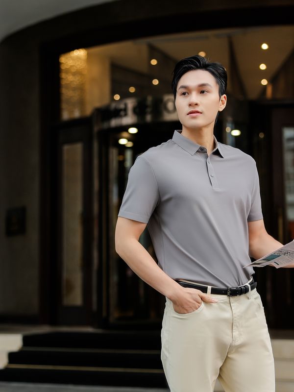 Áo polo TIKIHITA cận cảnh cổ áo